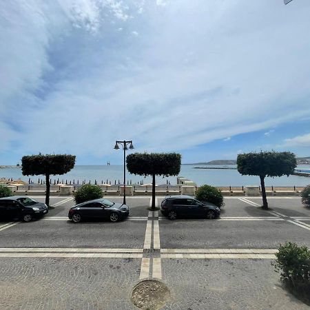 La Finestra Sul Mare B&B Crotone Bagian luar foto
