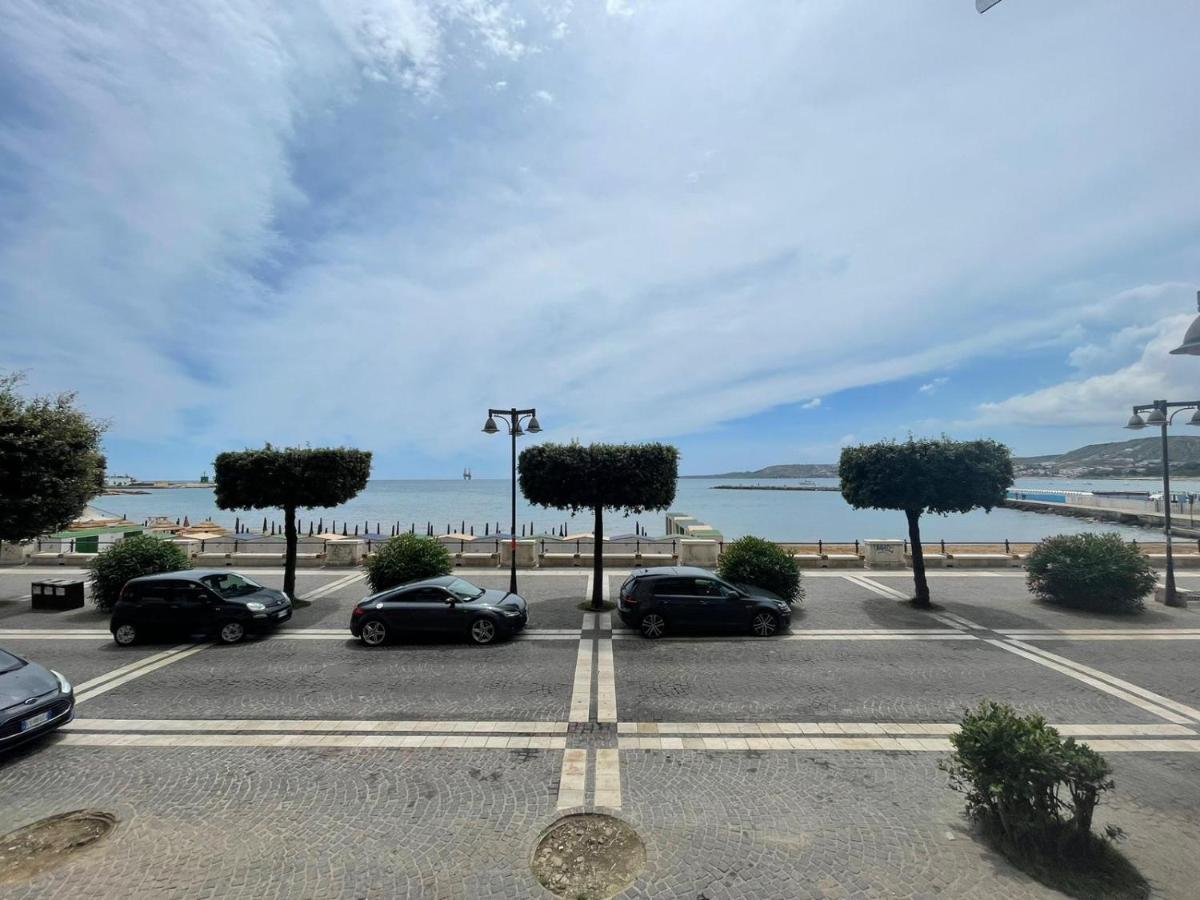 La Finestra Sul Mare B&B Crotone Bagian luar foto