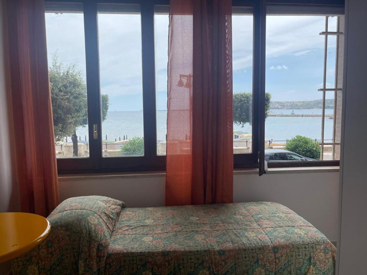 La Finestra Sul Mare B&B Crotone Bagian luar foto