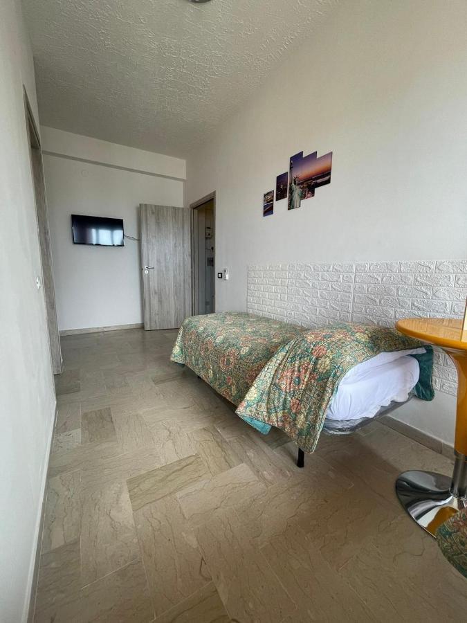 La Finestra Sul Mare B&B Crotone Bagian luar foto