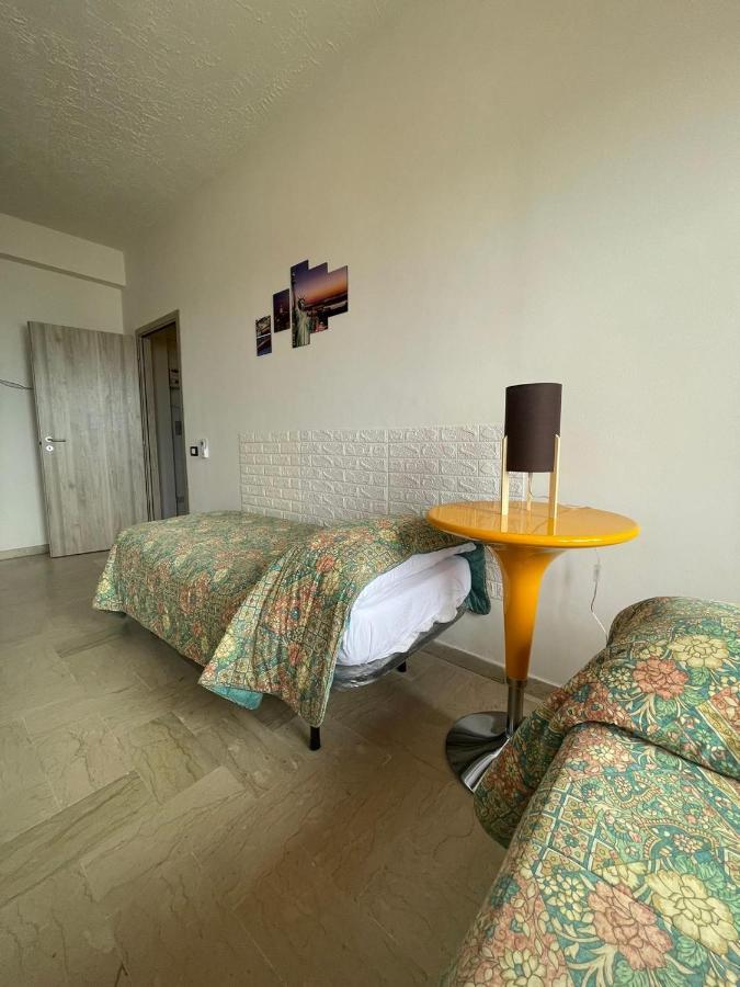 La Finestra Sul Mare B&B Crotone Bagian luar foto