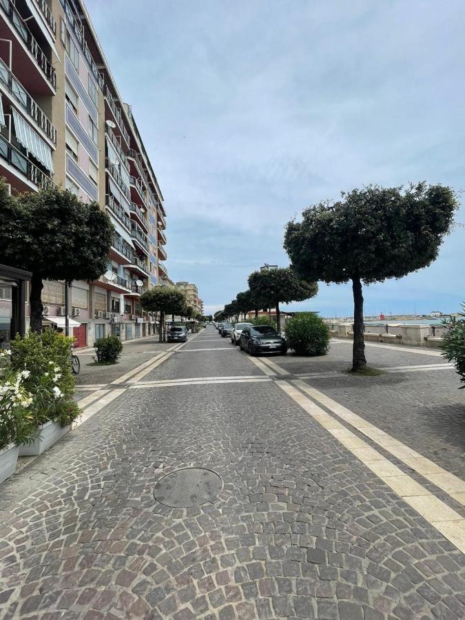 La Finestra Sul Mare B&B Crotone Bagian luar foto