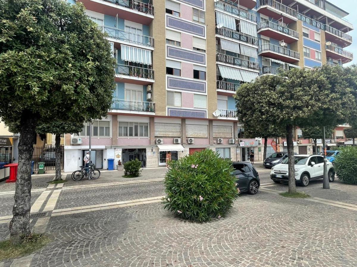 La Finestra Sul Mare B&B Crotone Bagian luar foto